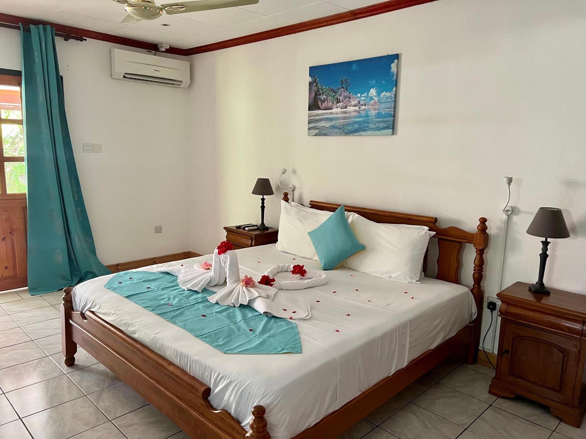 Chloe'S Cottage Self-Catering La Digue Exteriör bild