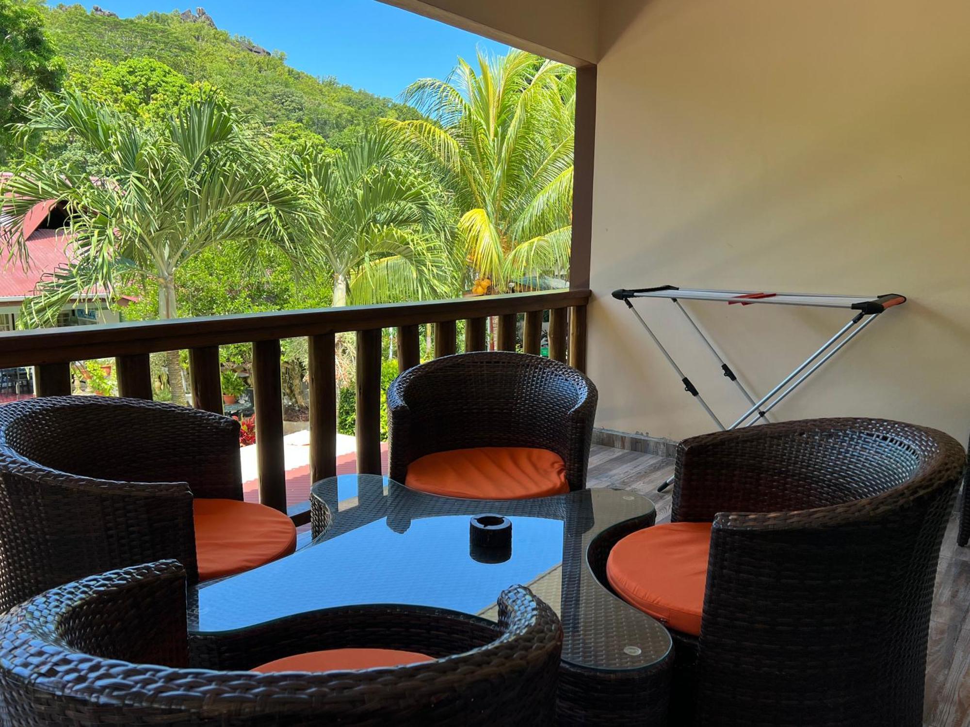 Chloe'S Cottage Self-Catering La Digue Exteriör bild