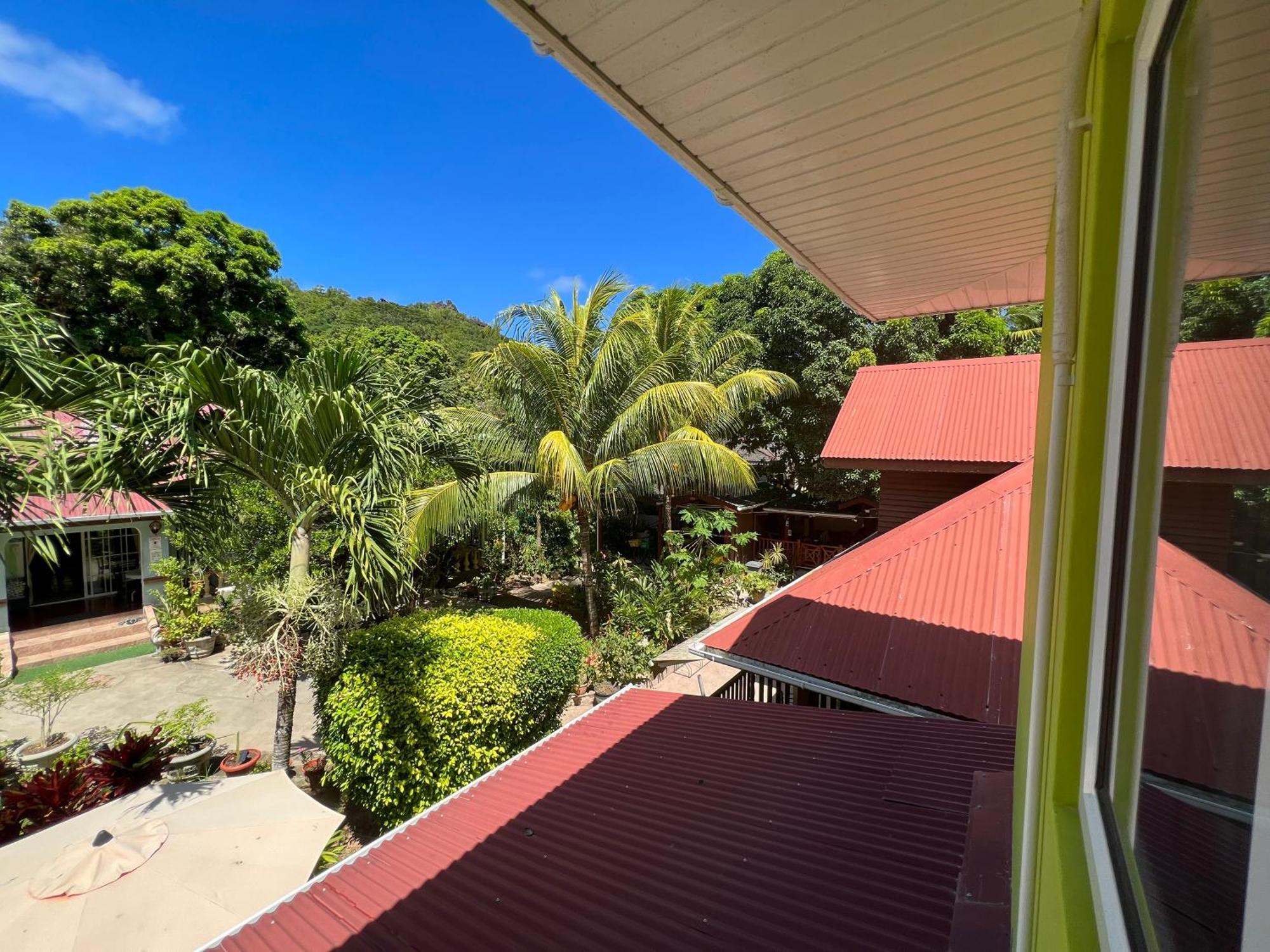 Chloe'S Cottage Self-Catering La Digue Exteriör bild