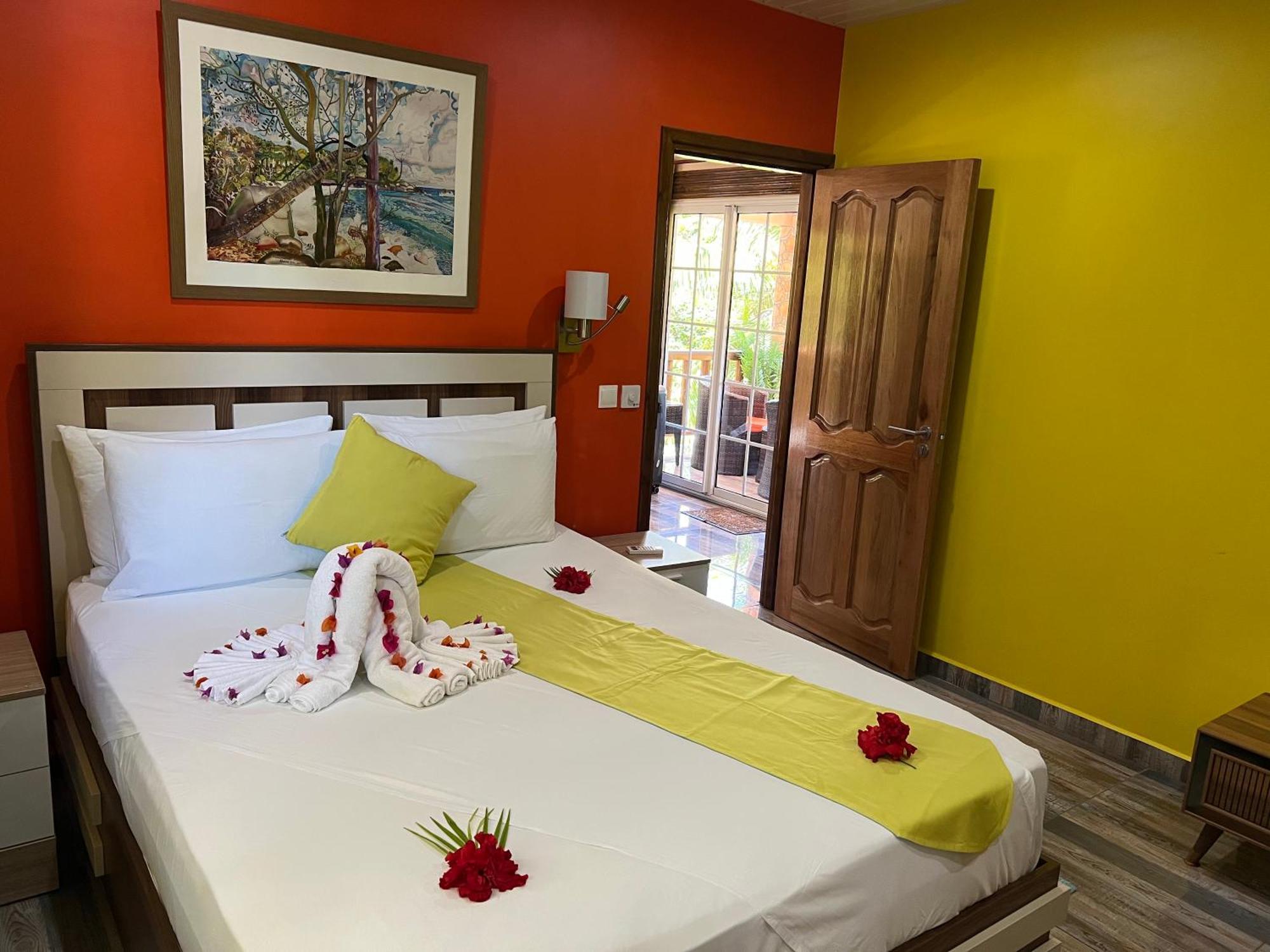 Chloe'S Cottage Self-Catering La Digue Exteriör bild